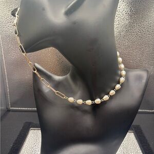 Elegant Gold and Pearl Necklace Link Chain
